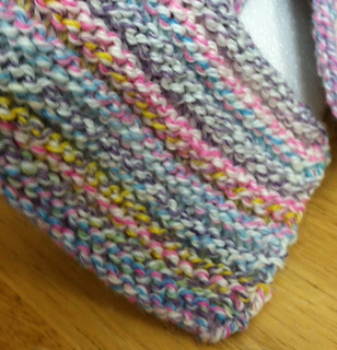 Knit_scarf_close_up_small2
