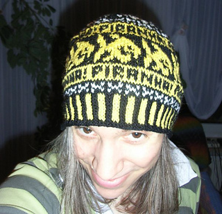 Piranha_beanie3_small2