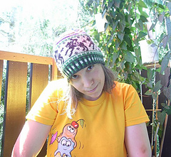 Horse_race_beanie2_small