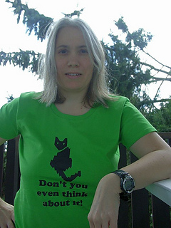 Cat_t-shirt3_small2