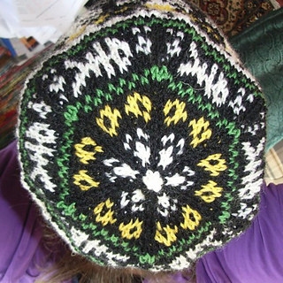 Halloween_kitty_adult_beanie2_small2