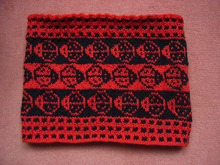 Ladybug_cowl_small2