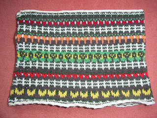 Happy_harvest_cowl2_small2