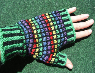 Stained_glass_mitts3_small2