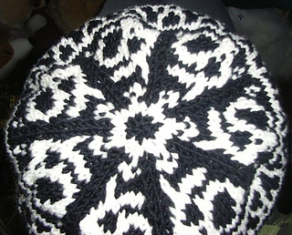 Pinto_hare_beanie3_small2