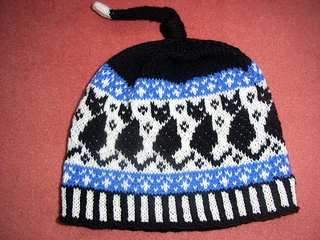 Black_cats_beanie1_small2