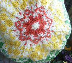 Happy_flower_hat3_small