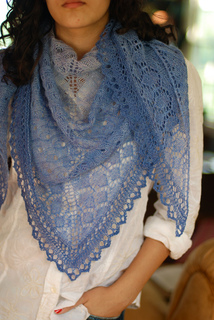 Viola_shawl_1_small2