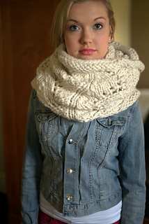 2692_baby_alpaca_magna_cowl_4_small2