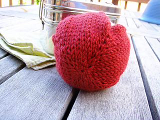 Apple_bottom_small2