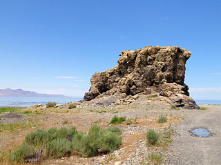 Black_rock_small2