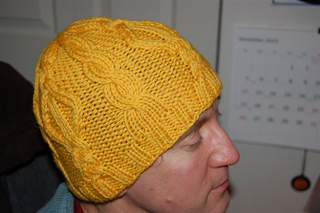 Yellow_diamond_hat_3_small2