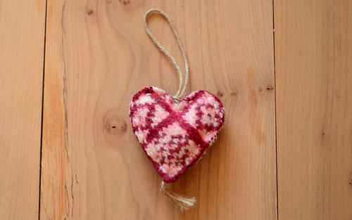 Sanquhar_heart_1_medium