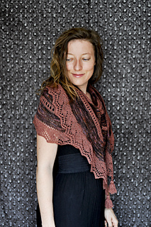 Merlot-shawl27_small2