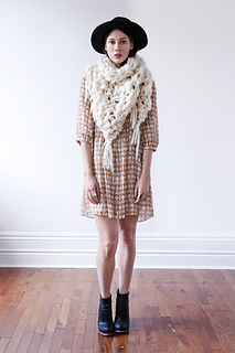 Belleville-shawl-natural-gnd-_small2