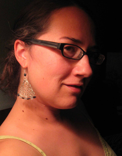 Wire_triangle_earings_headshot_small2