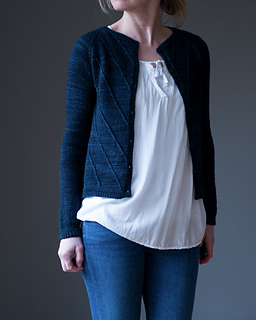 Winterfell Cardigan pattern by Katrin Schneider