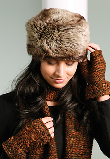 Lidia_gloves_and_scarf_small2