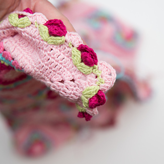 Lydia_beautiful_crochet_photo_small2