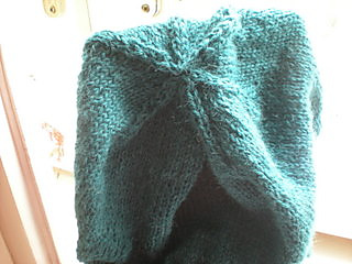 Basic_slouchy_hat_in_teal_alpaca