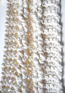 Chunky-crochet-cable-cowl_small2