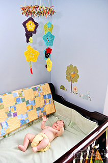 Crochet-baby-mobile-7_small2
