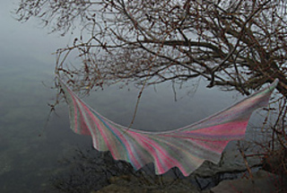 Pinkyonthewater_small2