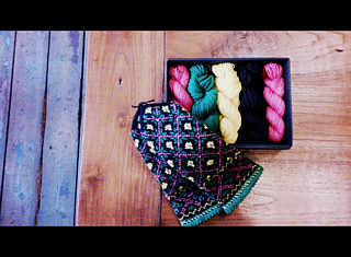 13060051-001_small2
