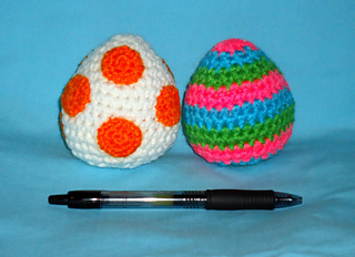 Ravelry: Yoshi eggs amigurumi pattern by Jennie Faith