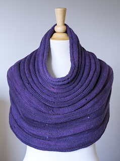 Meringuecowlultraviolet6_small2