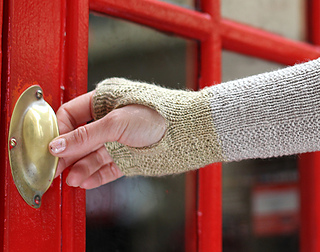 Kettle_yarn_co_wristwarmersdetail_small2