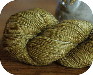 Llarklace_close_small2