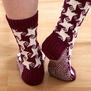 Photo2_swirling_star_socks_small2