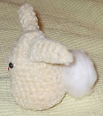 Eggbunnyside_small