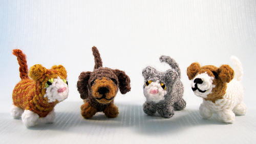 Mini_cats_and_dogs_02_medium