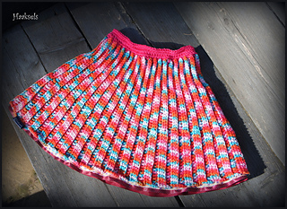 hook e crochet skirt mini pattern by Erdem crochet Kinga Pleated Ravelry: