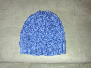 Purple_cabled_hat_small2