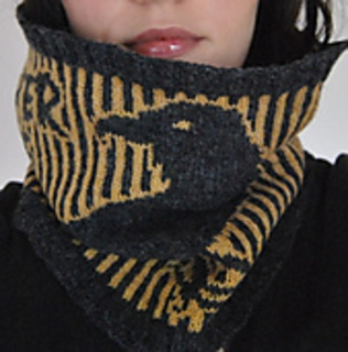 The_nevermore_cowl_014_small2