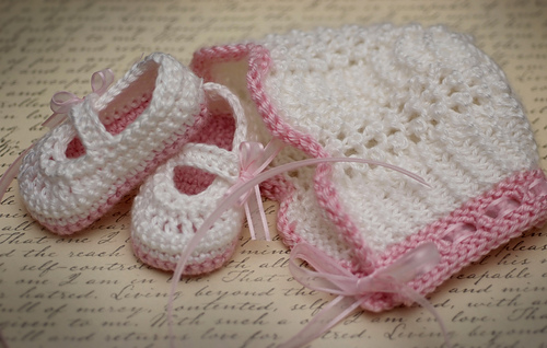 Kaitlyn_bonnet_set_img2_medium