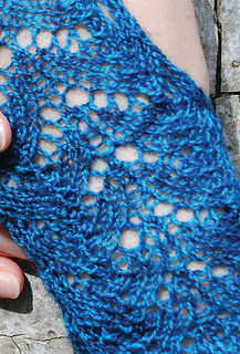 Mermaidsmitts_pattern2detail_small2