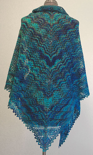 Grapevineshawlback_medium
