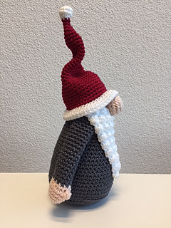 mm e hook in crochet Rosanne Ravelry: Briggeman Christmas gnome by pattern