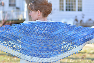 I-smell-snow-shawl-3_small2