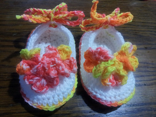 Lilly_s_flower_slippers_small2