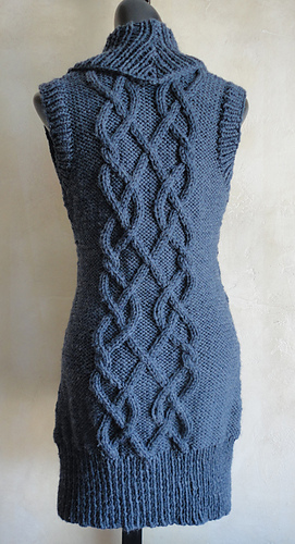 Cabled_vest_back_500_medium