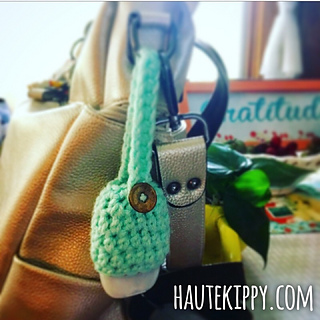 Ravelry: Simple Sanitizer Holder pattern by Haute Kippy by