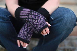 Twilightmitts1_small2