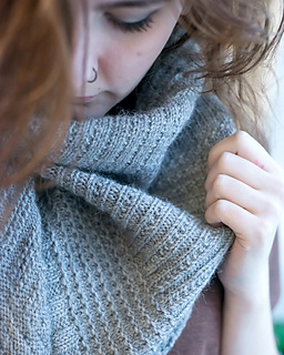 Walcot-yarns-cobbled-streets-shawl-020-72_small2