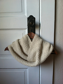 Creme_cowl_2_small2
