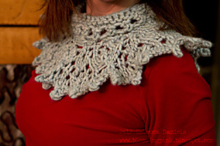 Gnarled_cowlweb_small2
